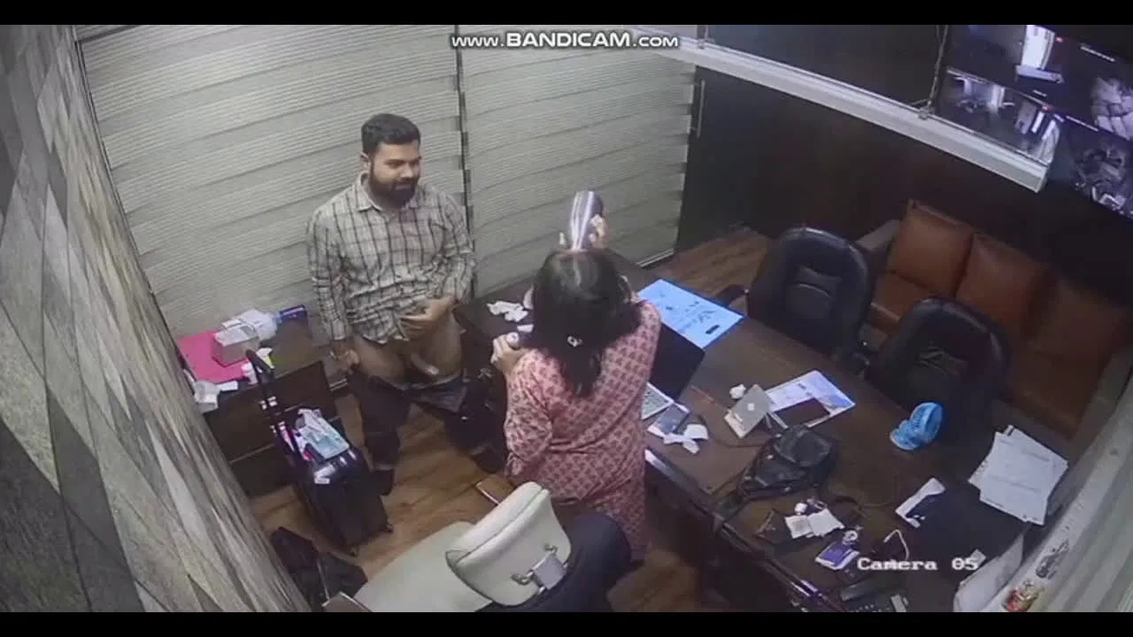 Mydesi – Desi Office Girl Gives Boss Blowjob in Secret Affair