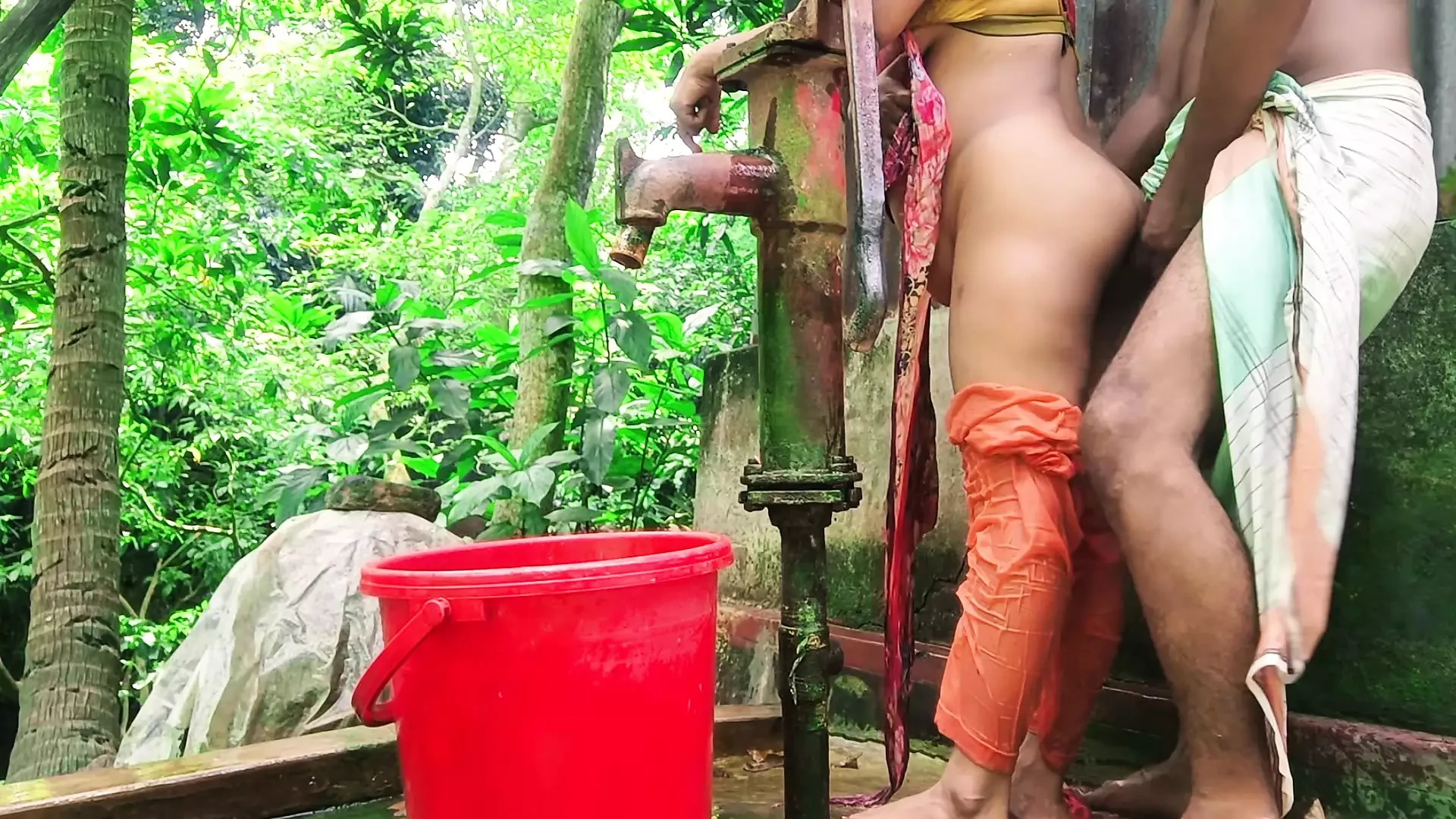 Mydesi – Aunty Shower Fucked Outdoors in Real Indian Porn Leak.
